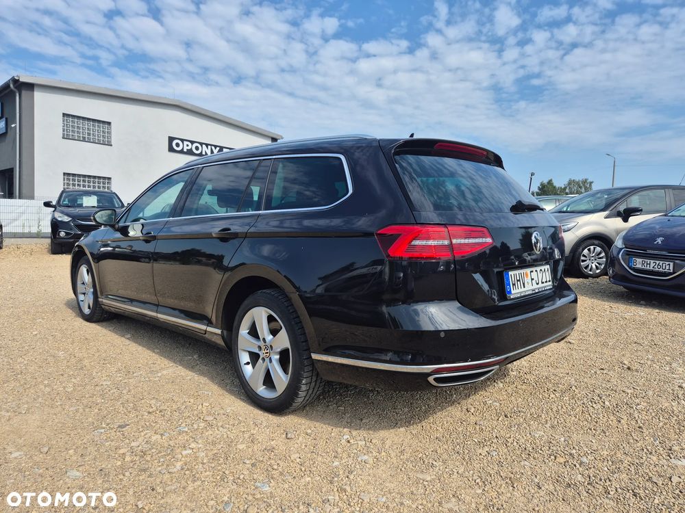 Volkswagen Passat Variant 2.0 TDI SCR DSG (BlueM Tech) Comfortline - 4
