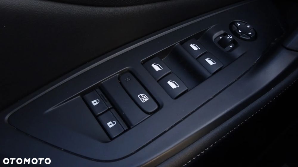 Peugeot 308 1.6 Hybrid PHEV Allure e-DCS7 - 13