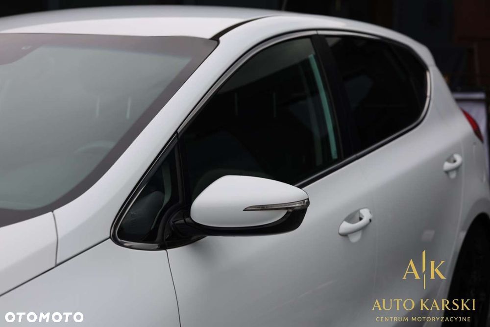 Kia Ceed - 13