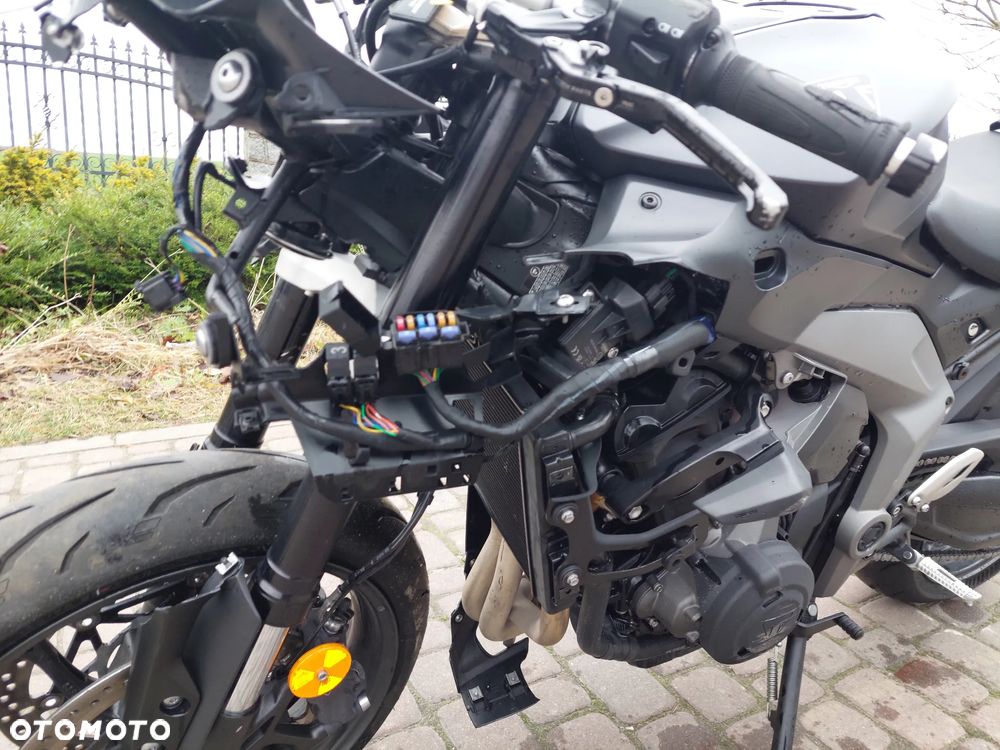 Triumph Daytona - 13