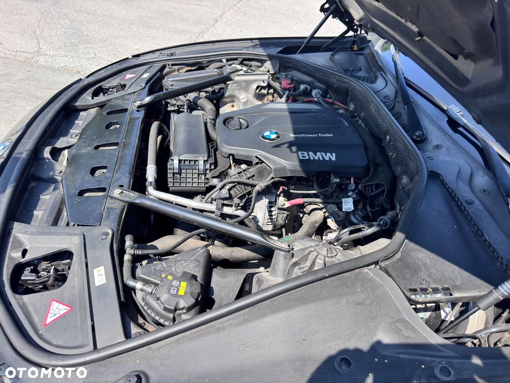 BMW Seria 5 520d - 14