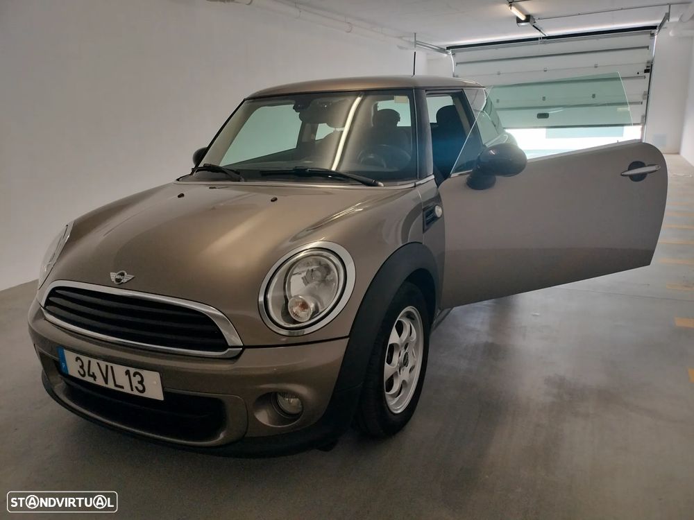 MINI 3 Portas One D - 6