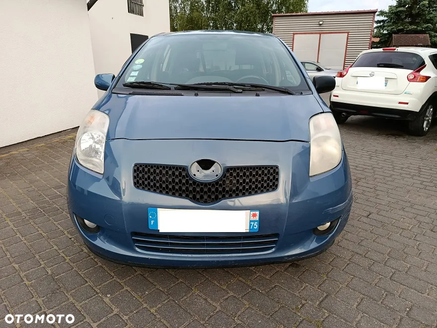 Toyota Yaris - 2