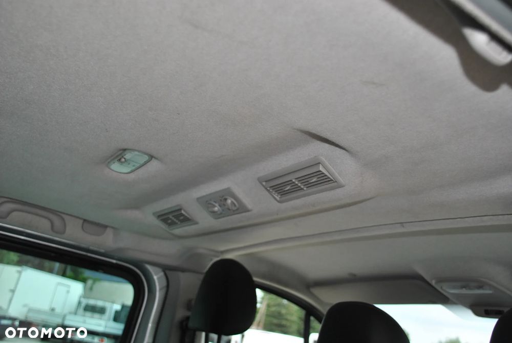 Opel Vivaro L2H1 2,9t Elegance - 24