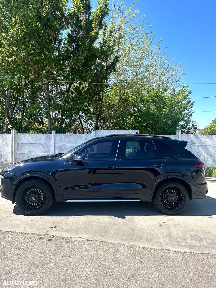 Porsche Cayenne - 3