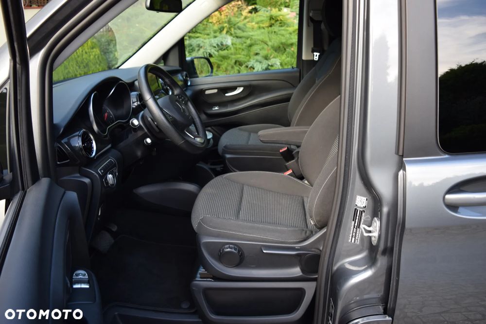Mercedes-Benz Klasa V 220 d extralang 9G-TRONIC - 18