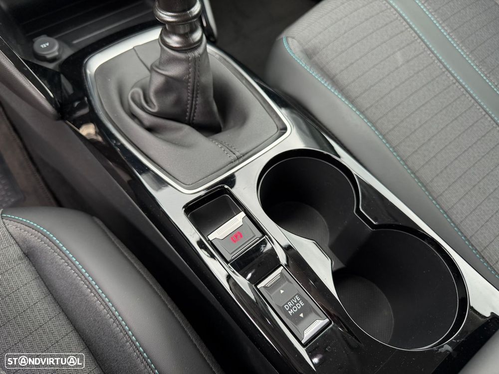 Peugeot 2008 1.2 PureTech Allure Pack - 21