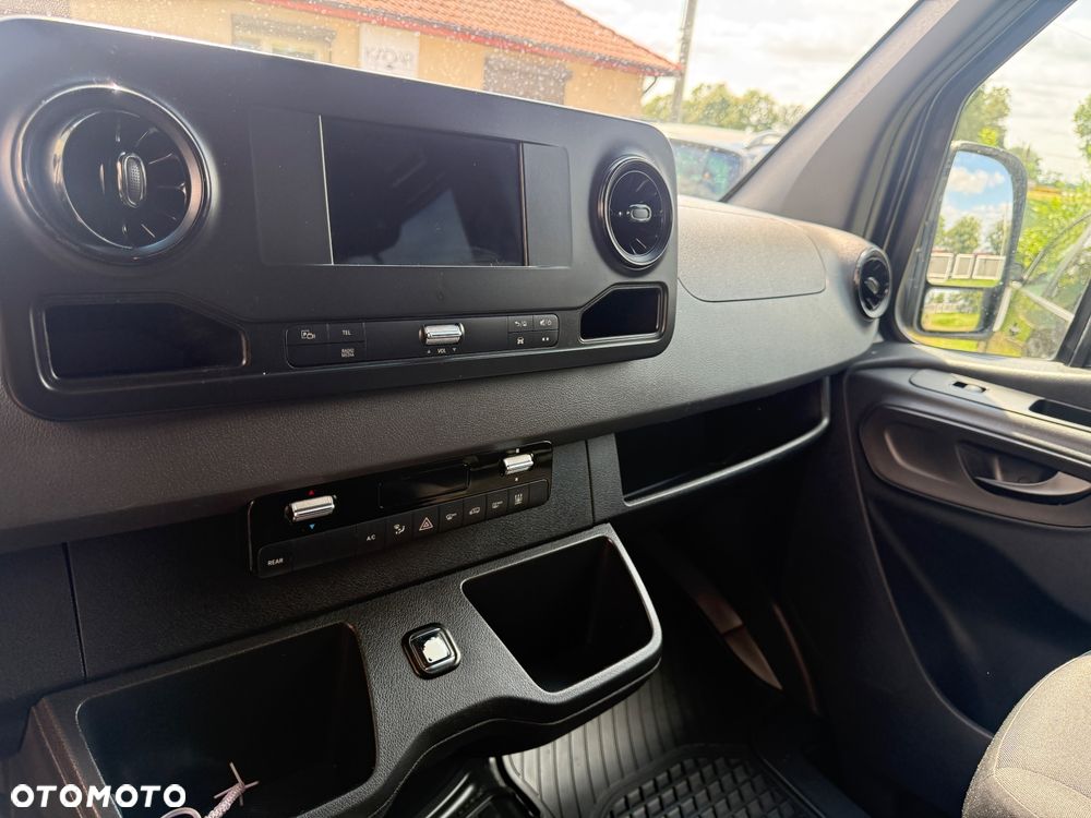 Mercedes-Benz Sprinter 906.255 7G-TRONIC Plus - 24