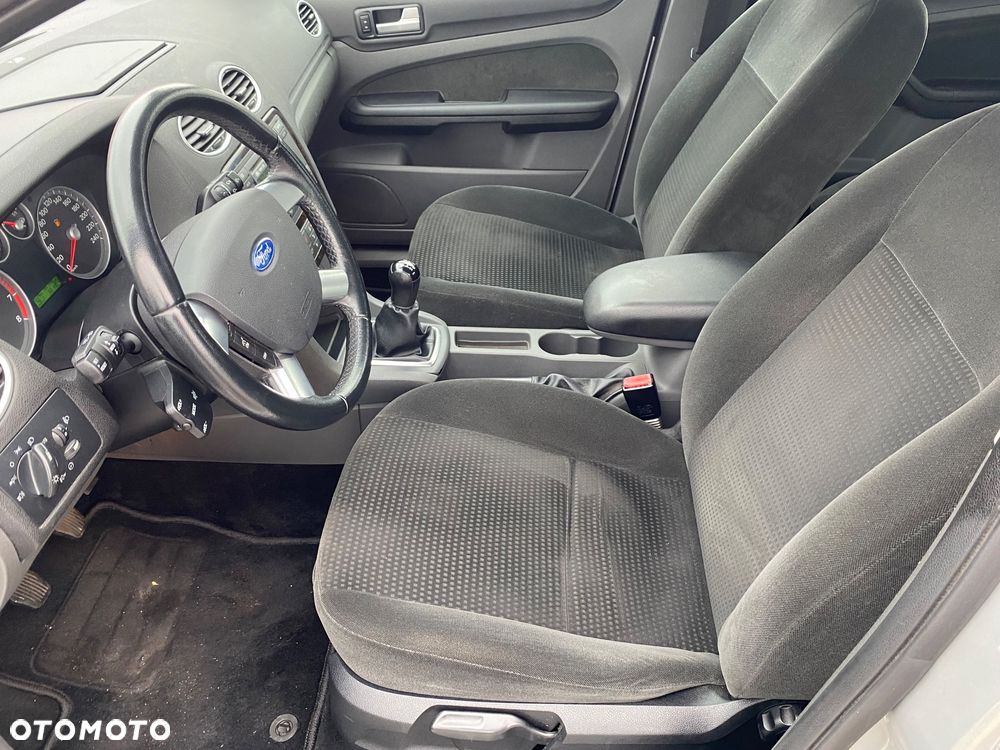 Ford Focus 1.6 Ti-VCT Titanium - 29