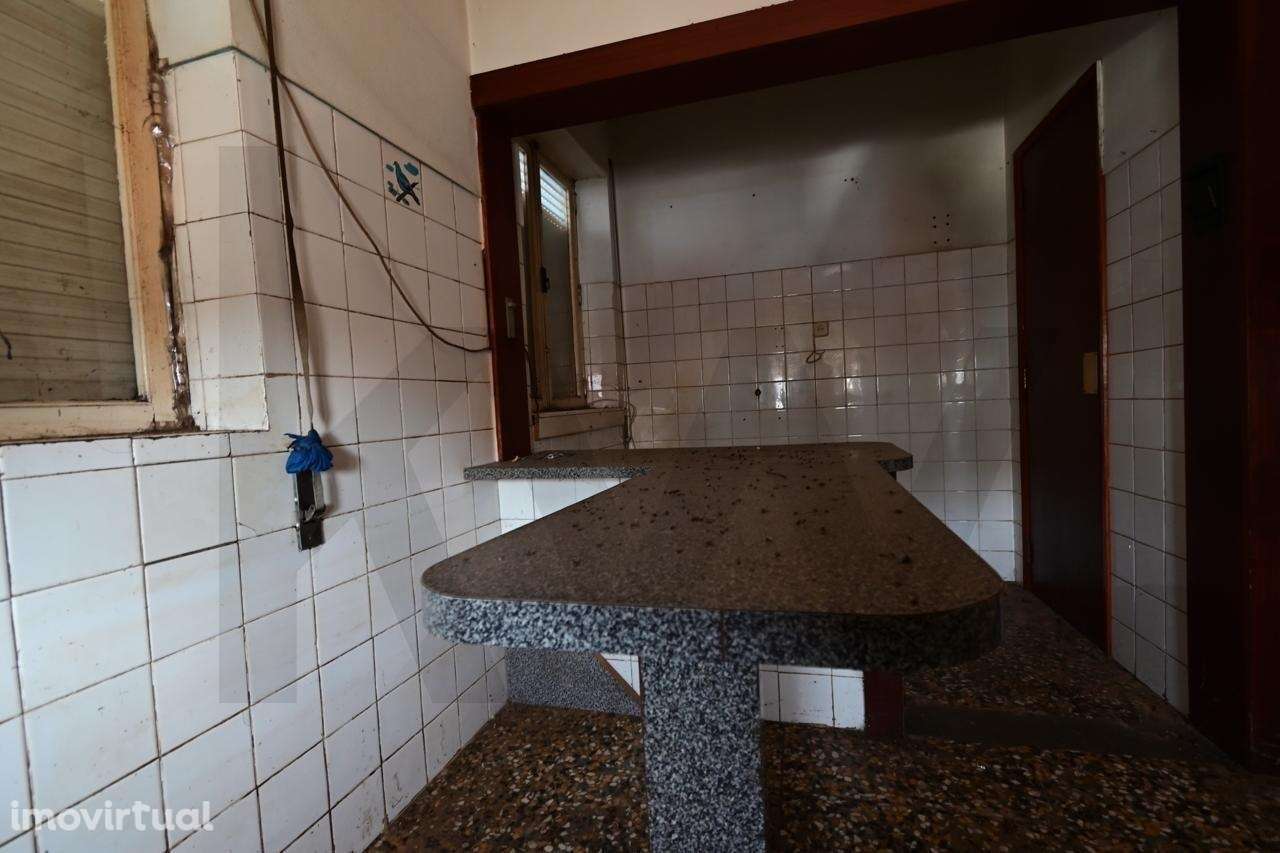 Prédio em Prop. Total  com 2 Apartamentos T3 + Cave em Bragança (Sé ) - Grande imagem: 5/12