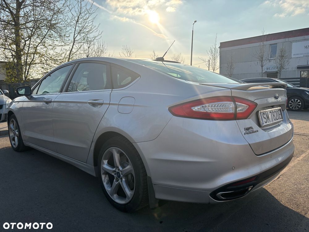 Ford Fusion - 5