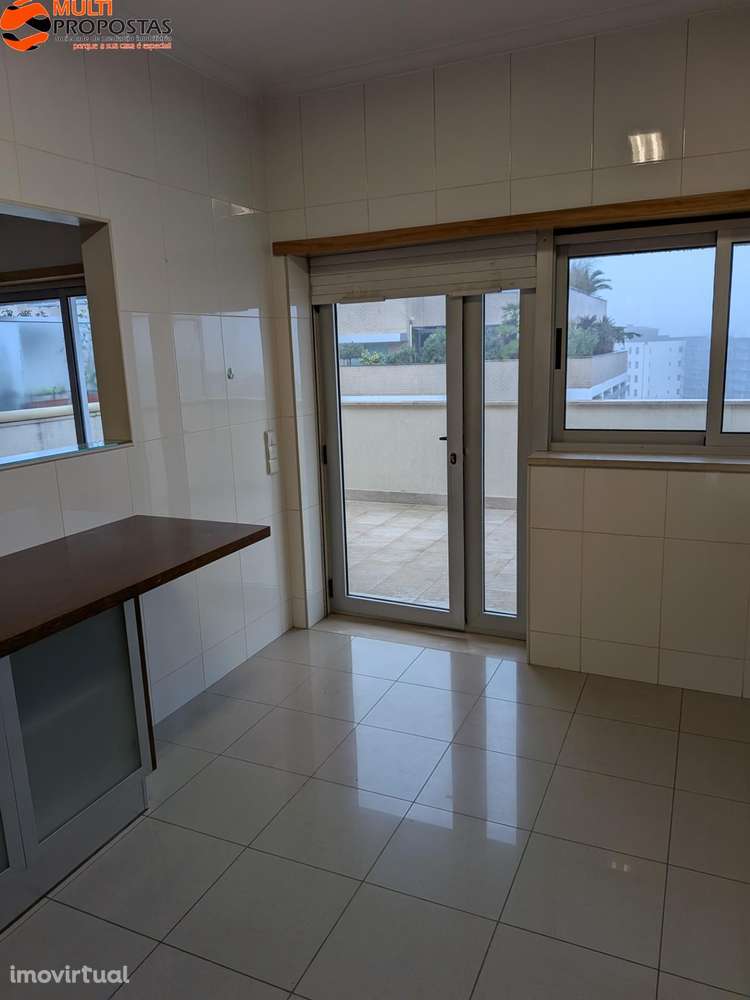 T2 C/ TERRAÇO - S. VICENTE (D.DIOGO) - Grande imagem: 5/40