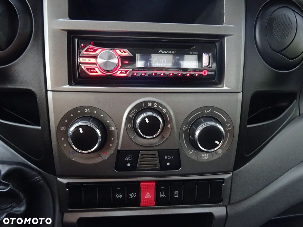 Iveco 35C13 Wywrotka Klima 175 tys km Super Stan Oryginał - 24