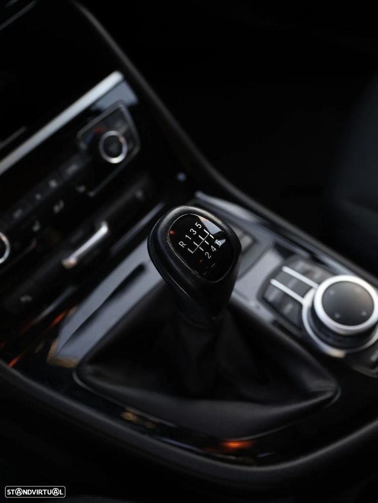 BMW 216 Gran Tourer i - 9