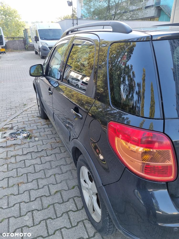 Suzuki SX4 - 4