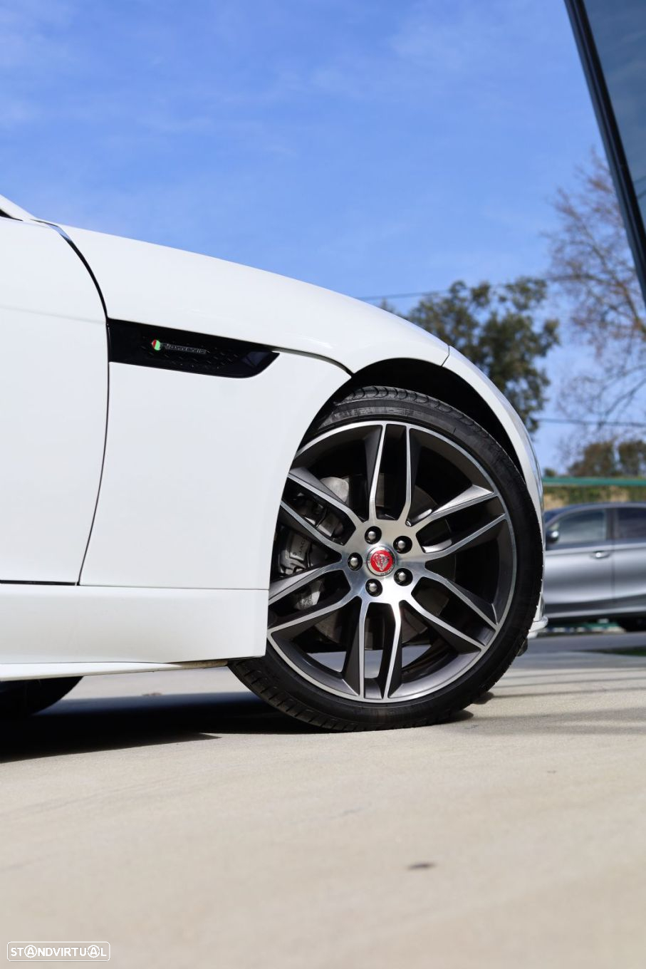 Jaguar F-Type 2.0 i4 R-Dynamic - 11