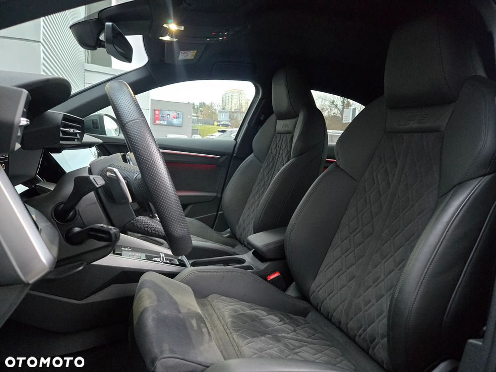 Audi RS3 Limousine - 21
