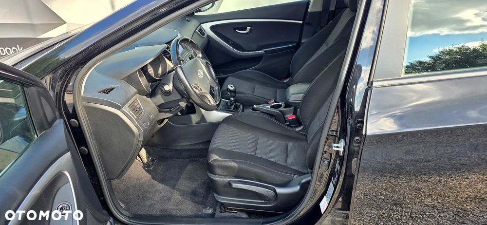 Hyundai i30 i30cw 1.4 Trend - 17