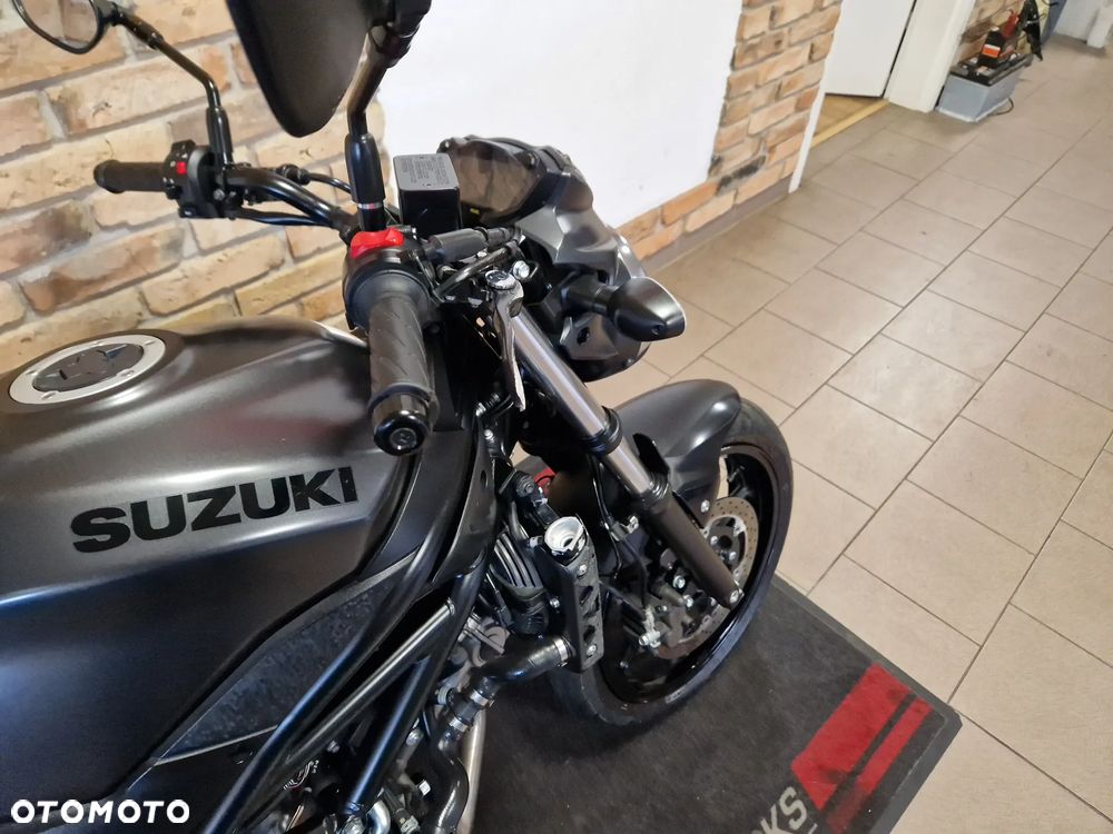 Suzuki SV - 22