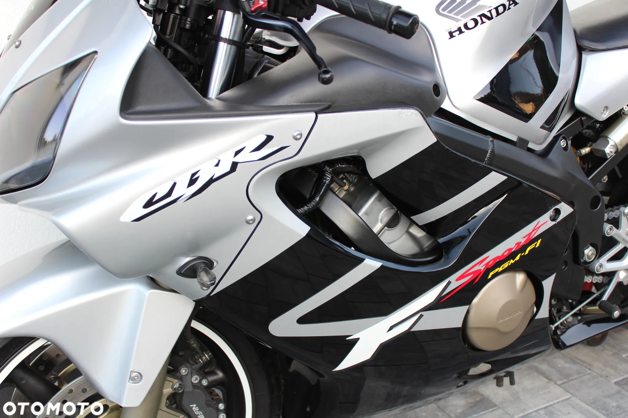 Honda CBR - 13