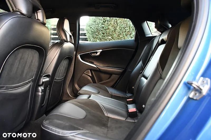 Volvo V40 D3 Drive-E SCR R-Design Momentum - 21