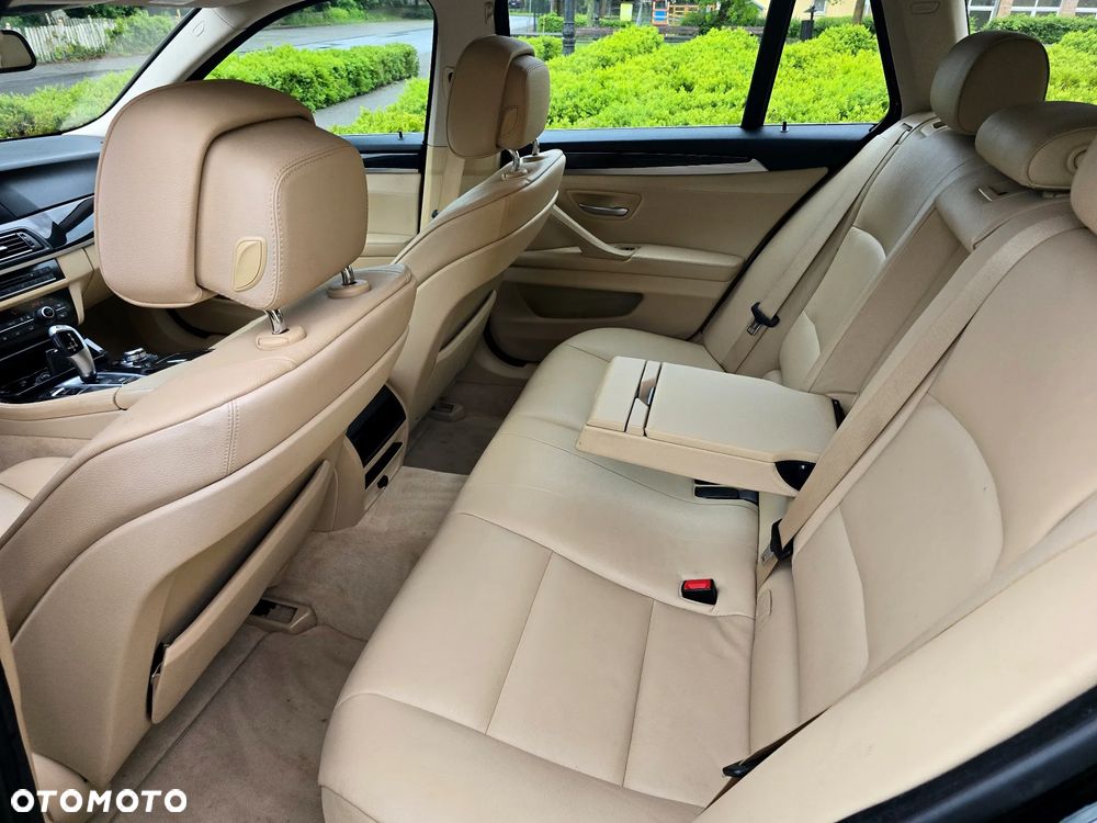 BMW Seria 5 520i Luxury Line - 21
