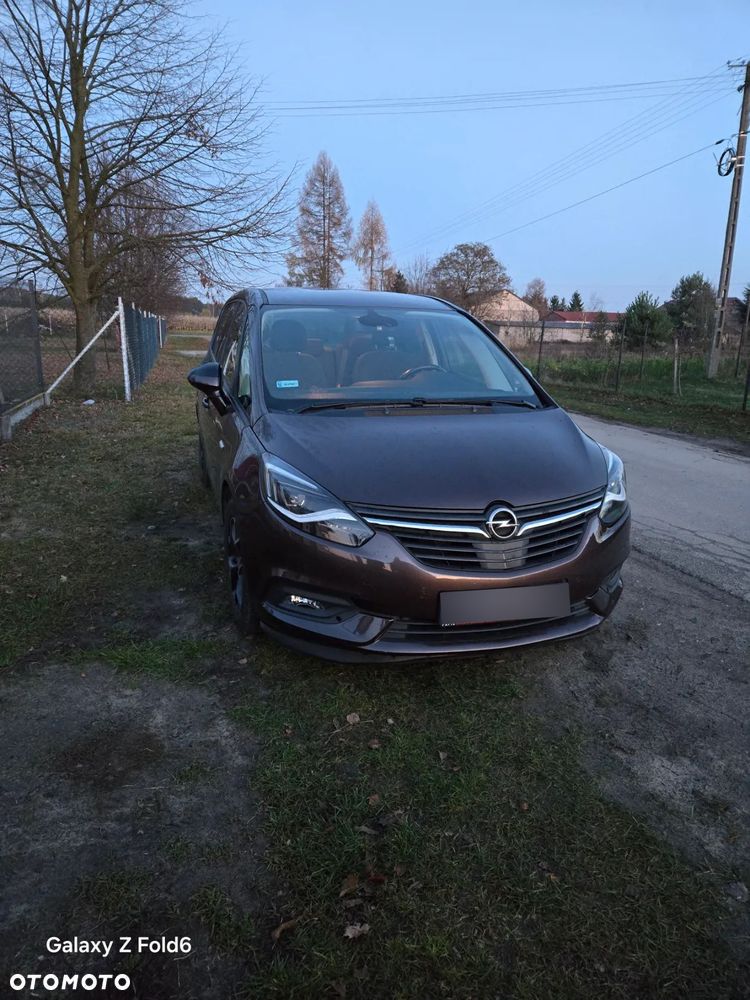 Opel Zafira Tourer 1.4 Turbo Business Edition - 1