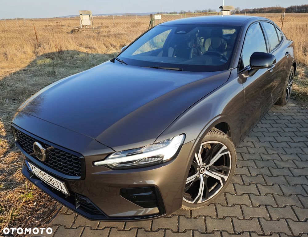 Volvo S60 B4 B DKG Plus Dark - 2