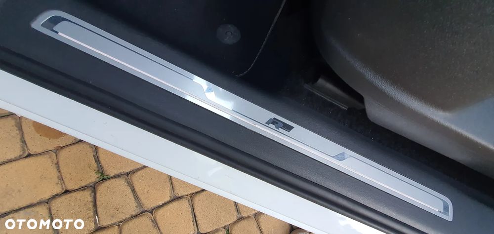 Volkswagen Tiguan 2.0 TDI SCR R-Line - 24