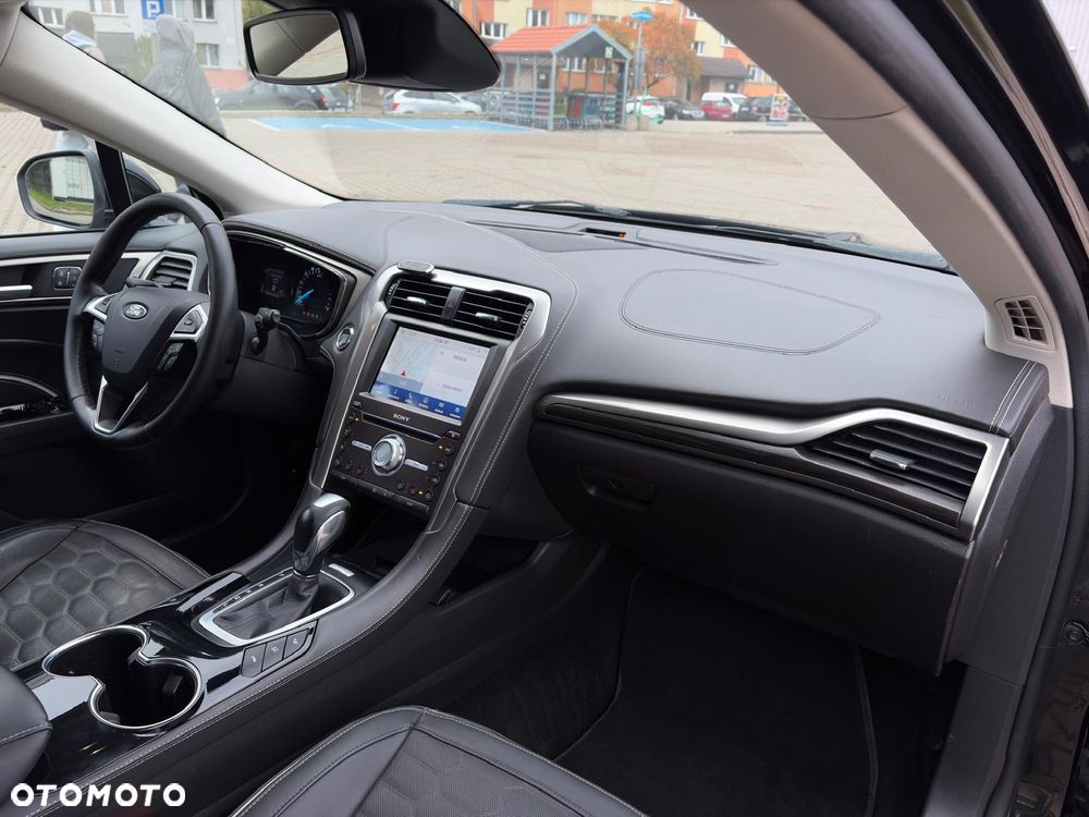 Ford Mondeo 2.0 Hybrid Vignale - 17