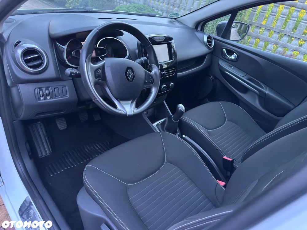 Renault Clio 1.2 16V 75 LIMITED - 17