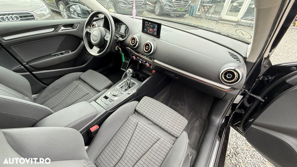 Audi A3 2.0 35 TDI S tronic Sport - 6