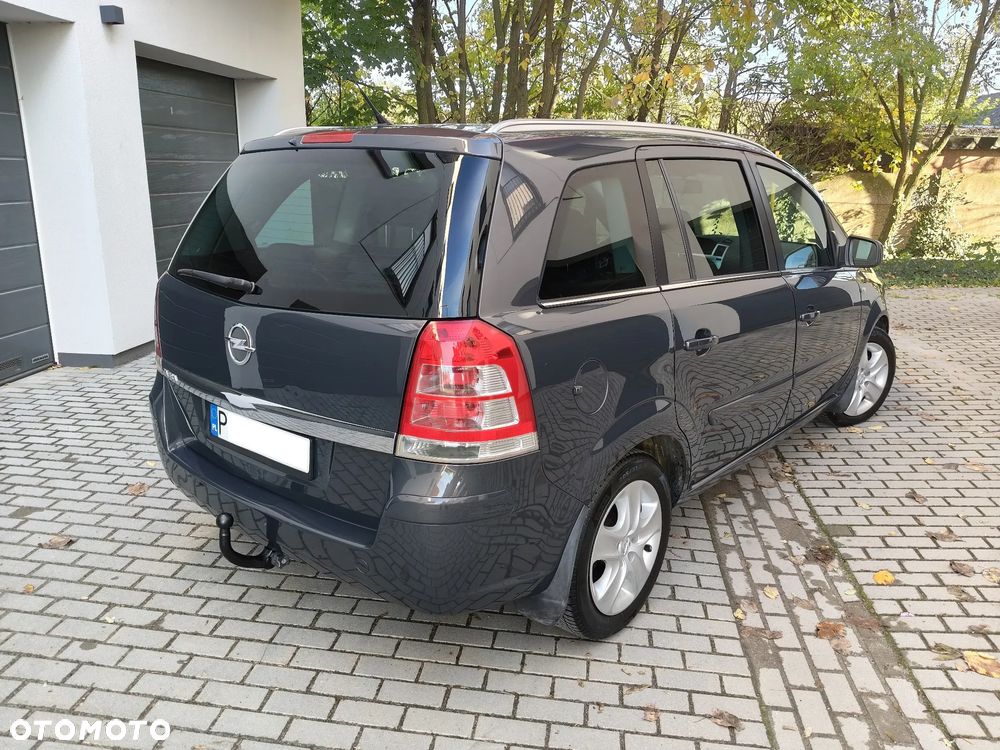 Opel Zafira 1.6 Cosmo - 25