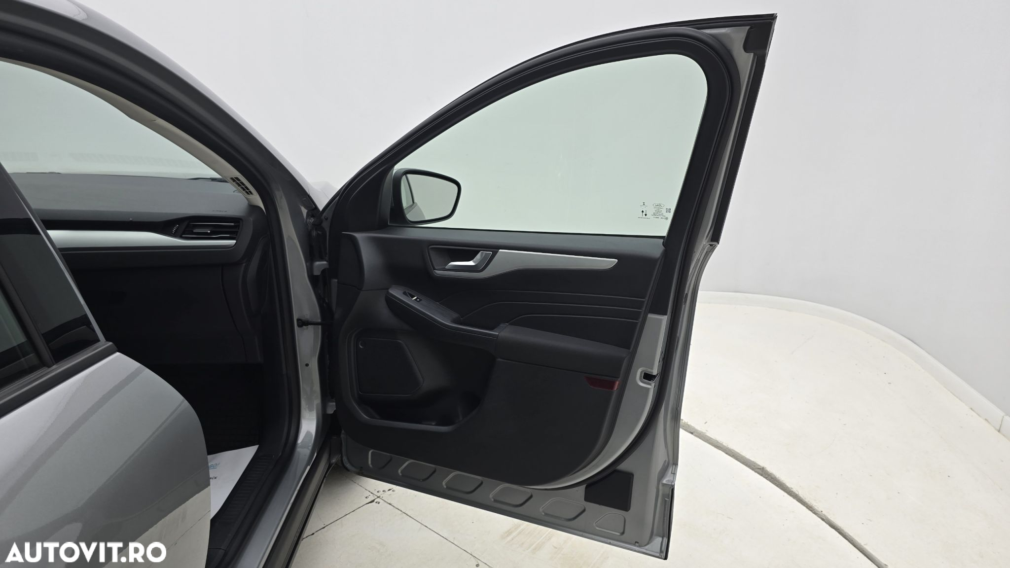 Ford Kuga 1.5 EcoBlue A8 FWD Trend - 18