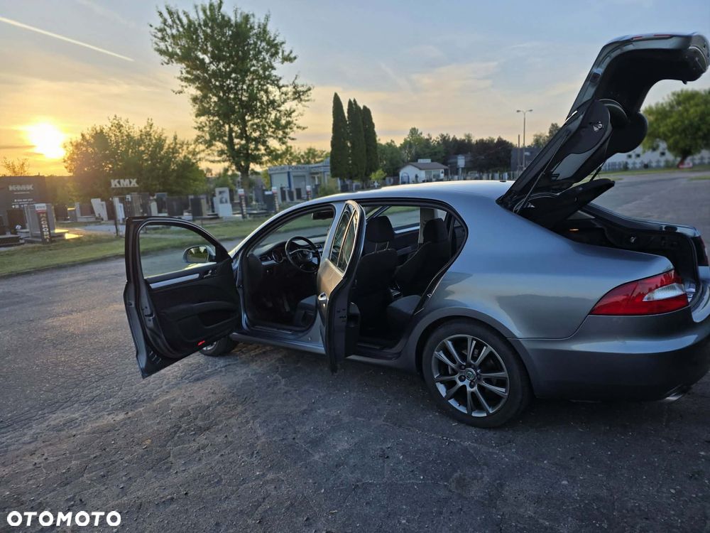 Skoda Superb 2.0 TDI Comfort - 9