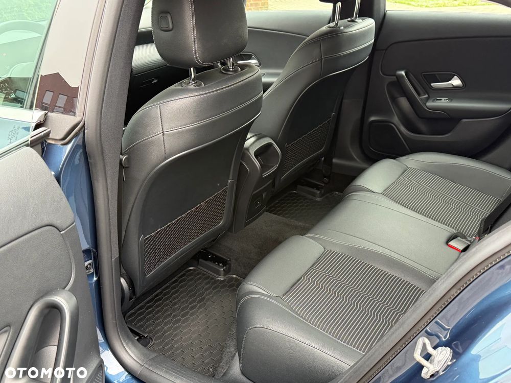 Mercedes-Benz CLA 250 e 8G-DCT Special Edition - 33