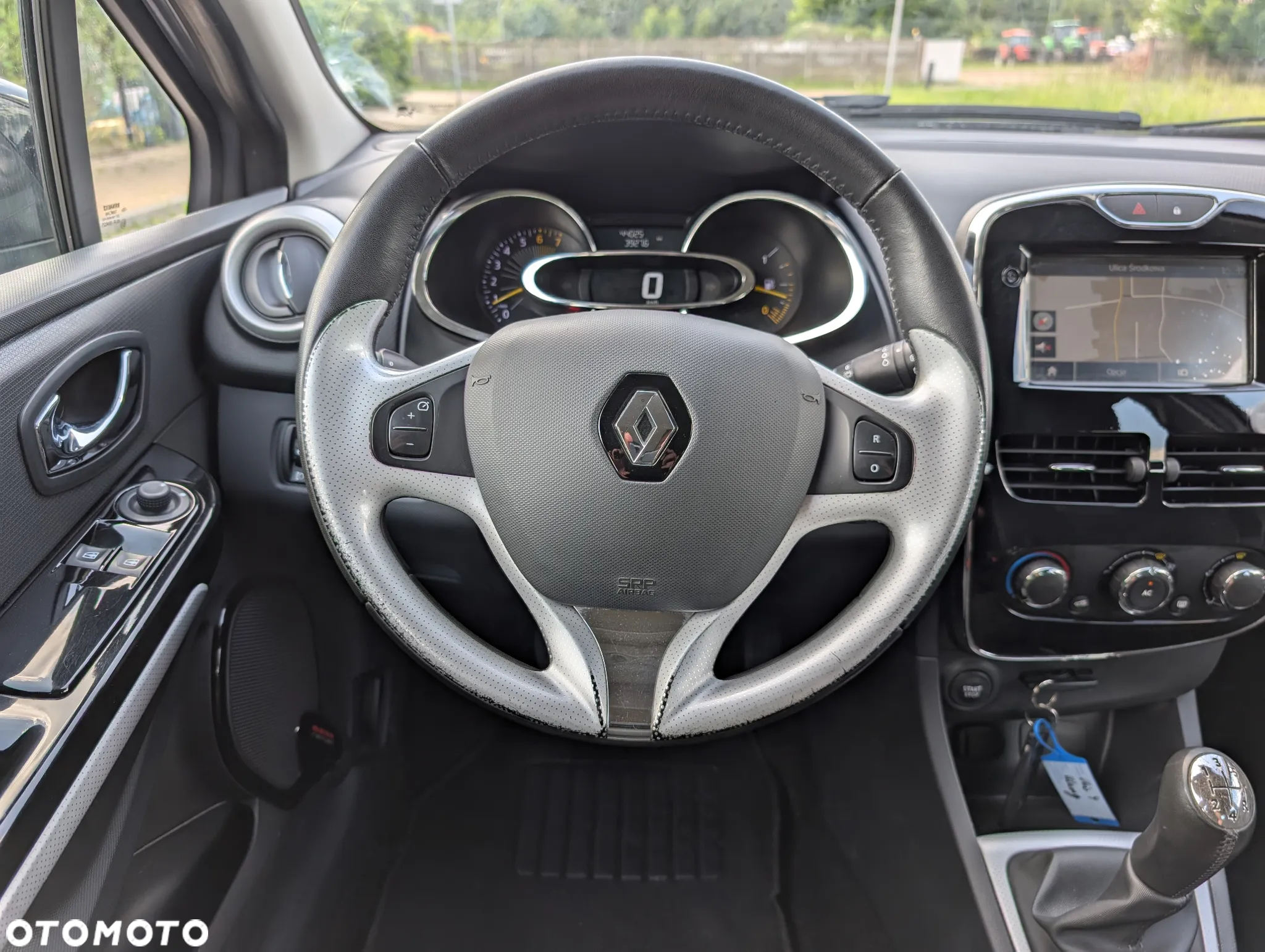 Renault Clio 1.2 16V Zen - 27