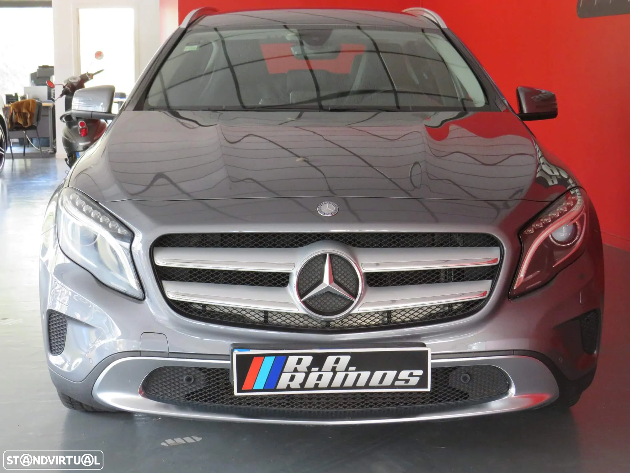 Mercedes-Benz GLA 200 d 7G-DCT Urban - 3