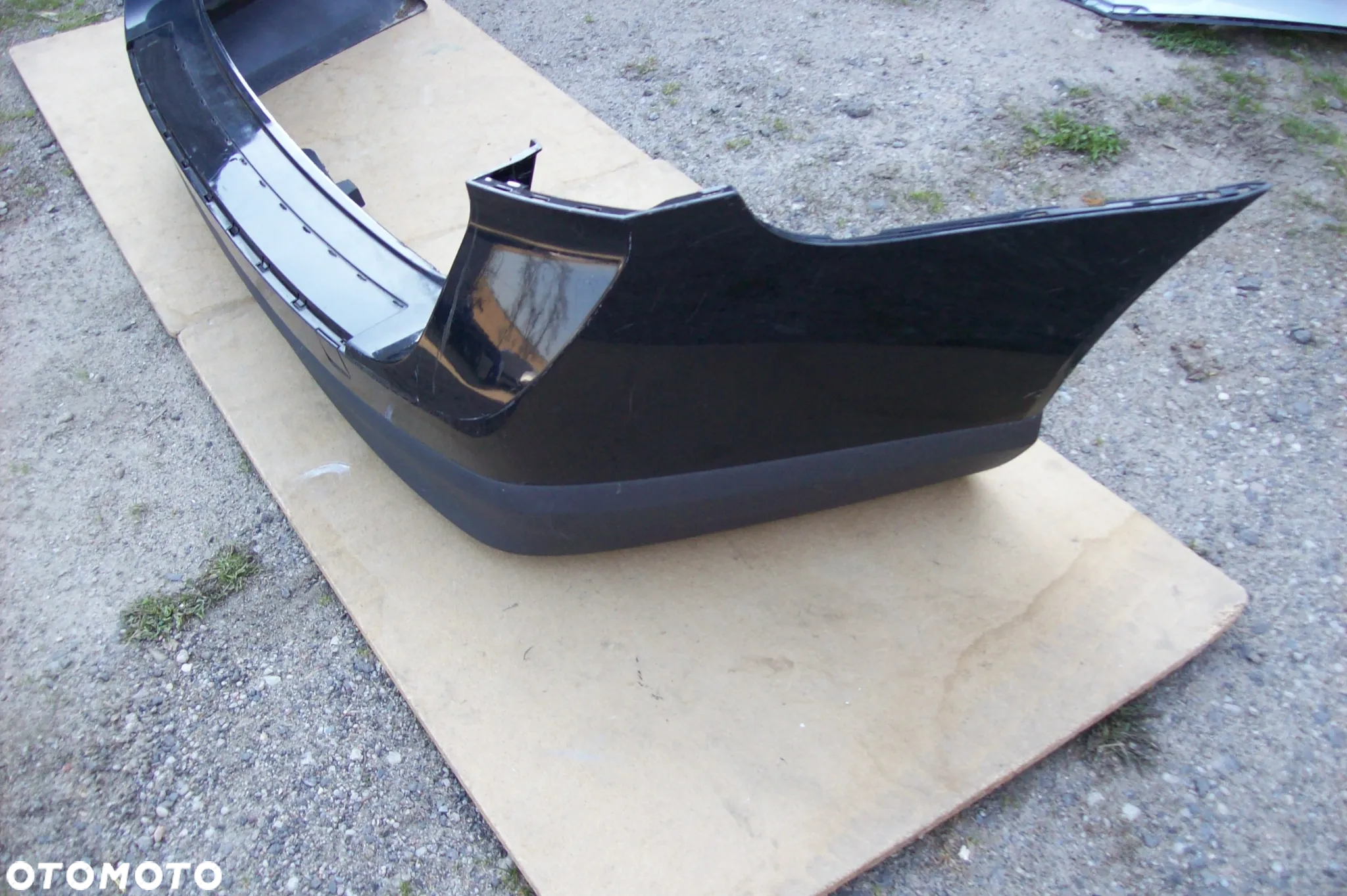 ZDERZAK TYLNY VOLVO V70 KOMBI ROK 06/11 - 3