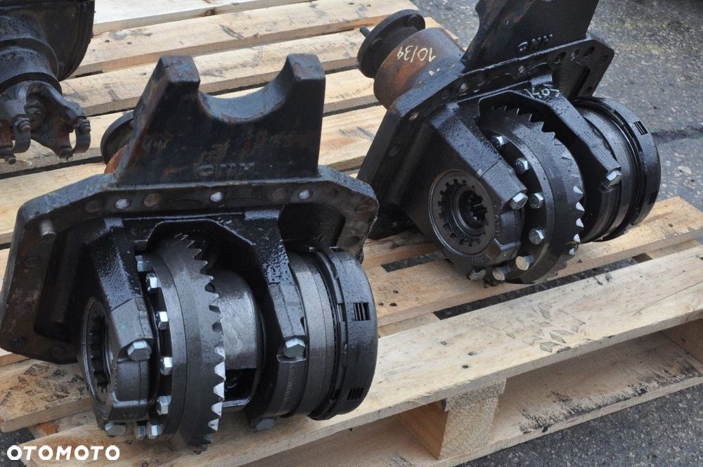 DYFERENCJAŁ  WKŁAD MOSTU CASE NEW HOLLAND  84565083 / 37490084 - 1