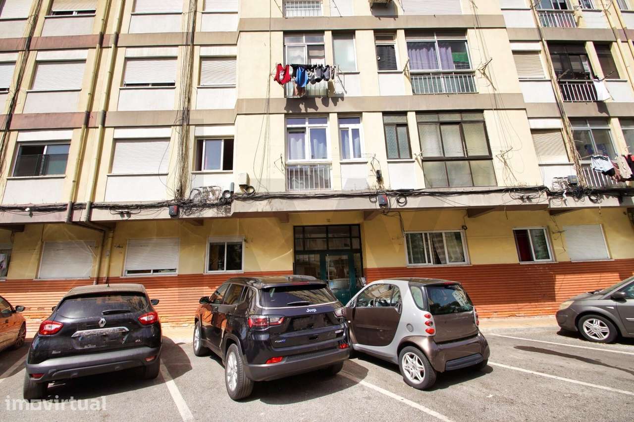 T1 com elevador na Venteira – Amadora | Excelente localização - Grande imagem: 2/17