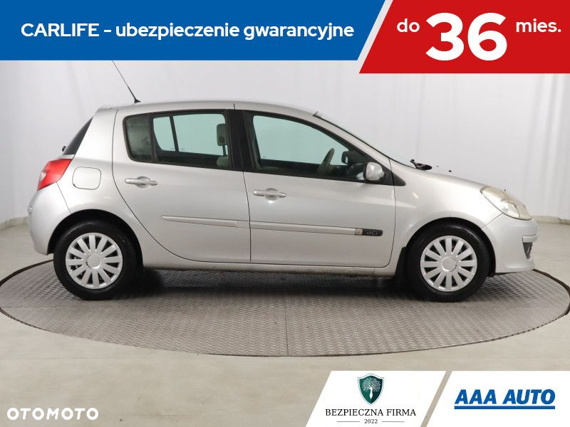 Renault Clio - 7