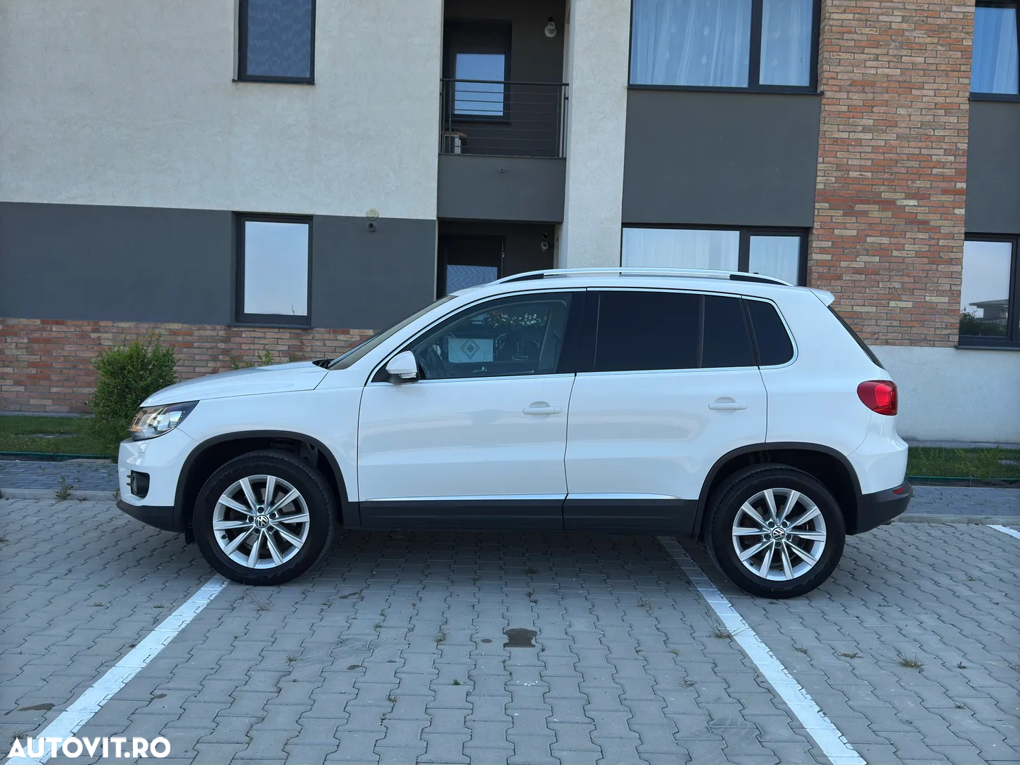 Volkswagen Tiguan - 16