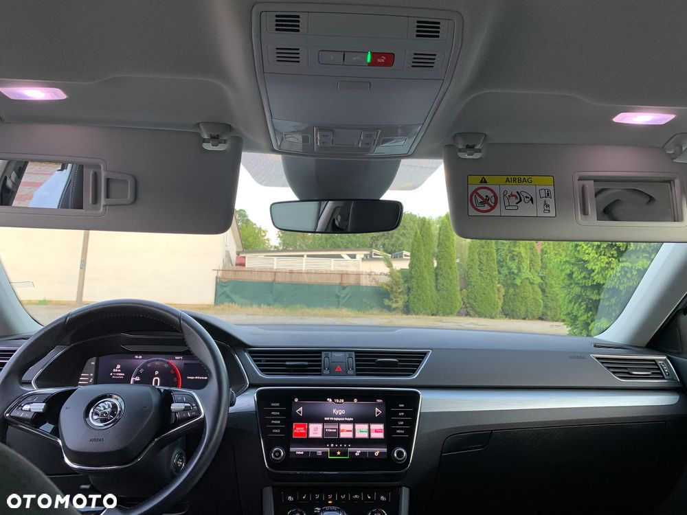 Skoda Superb 2.0 TDI SCR Ambition DSG - 29