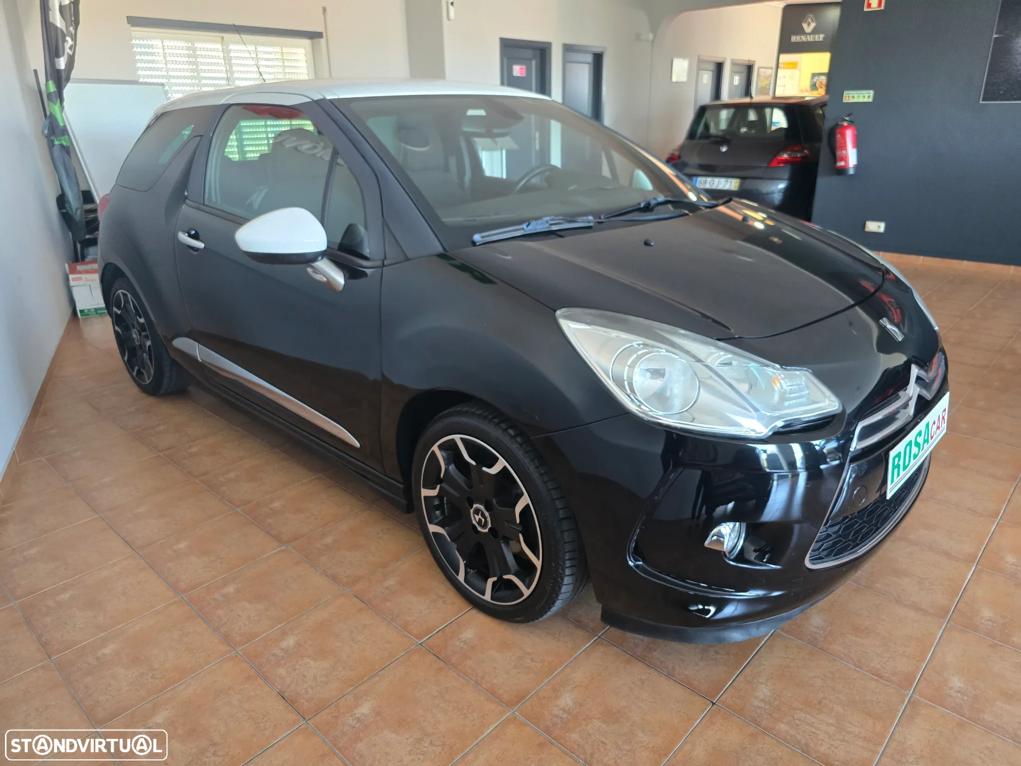 Citroën DS3 1.6 e-HDi So Chic - 9