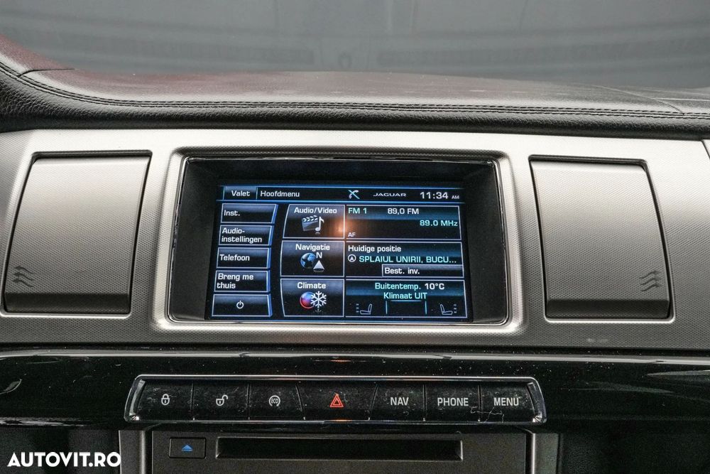 Jaguar XF 2.2D Premium Luxury - 21