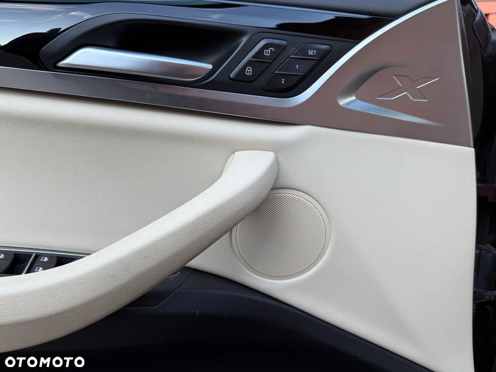 BMW X3 xDrive30e - 24