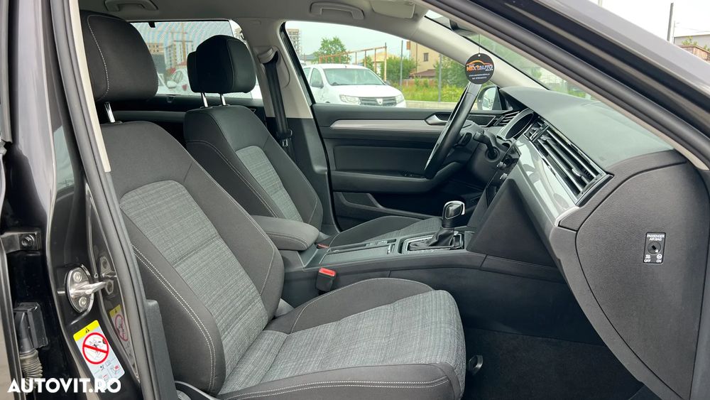 Volkswagen Passat 2.0 TDI SCR DSG Business - 9