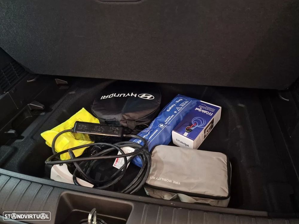 Hyundai Kauai 48.4 kWh Premium - 23