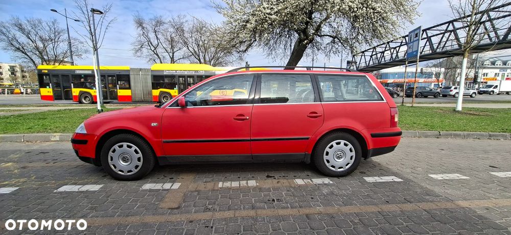 Volkswagen Passat 2.0 Basis - 3